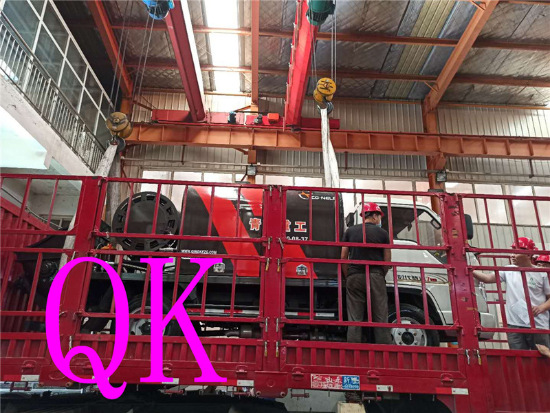 混凝土泵 青科重工 濕噴臺(tái)車 混凝土泵 青科重工 濕噴臺(tái)車