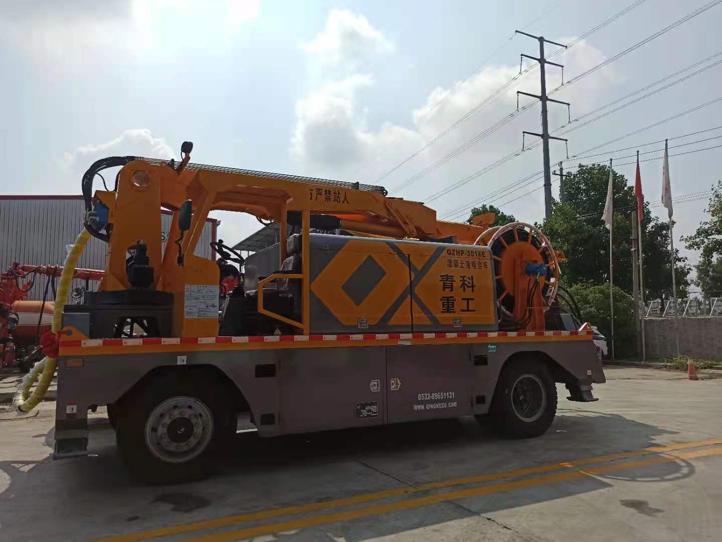 混凝土泵 青科重工 濕噴臺(tái)車(chē) 混凝土泵 青科重工 濕噴臺(tái)車(chē)