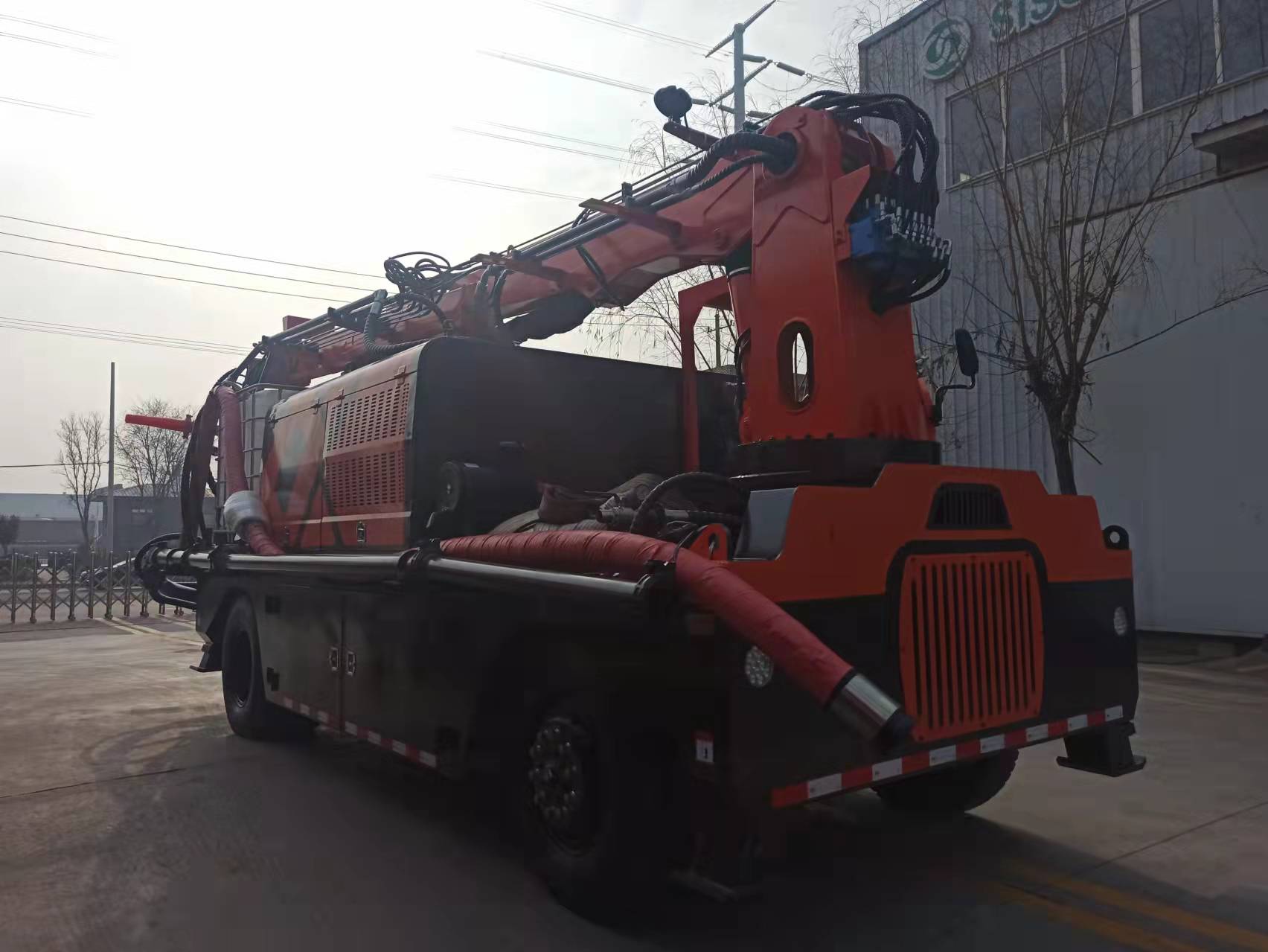 混凝土泵 青科重工 濕噴臺(tái)車 混凝土泵 青科重工 濕噴臺(tái)車